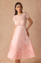 Load image into Gallery viewer, Ombre Texture Midi With Belt