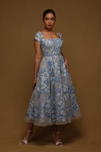 Load image into Gallery viewer, Bunch Floral Midi with Belt