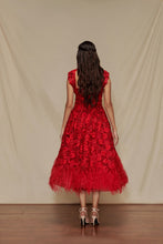 Load image into Gallery viewer, Bunch Floral Midi with Feathers