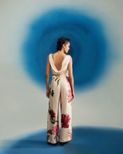 Load image into Gallery viewer, Drape Satin Top With Pearls
