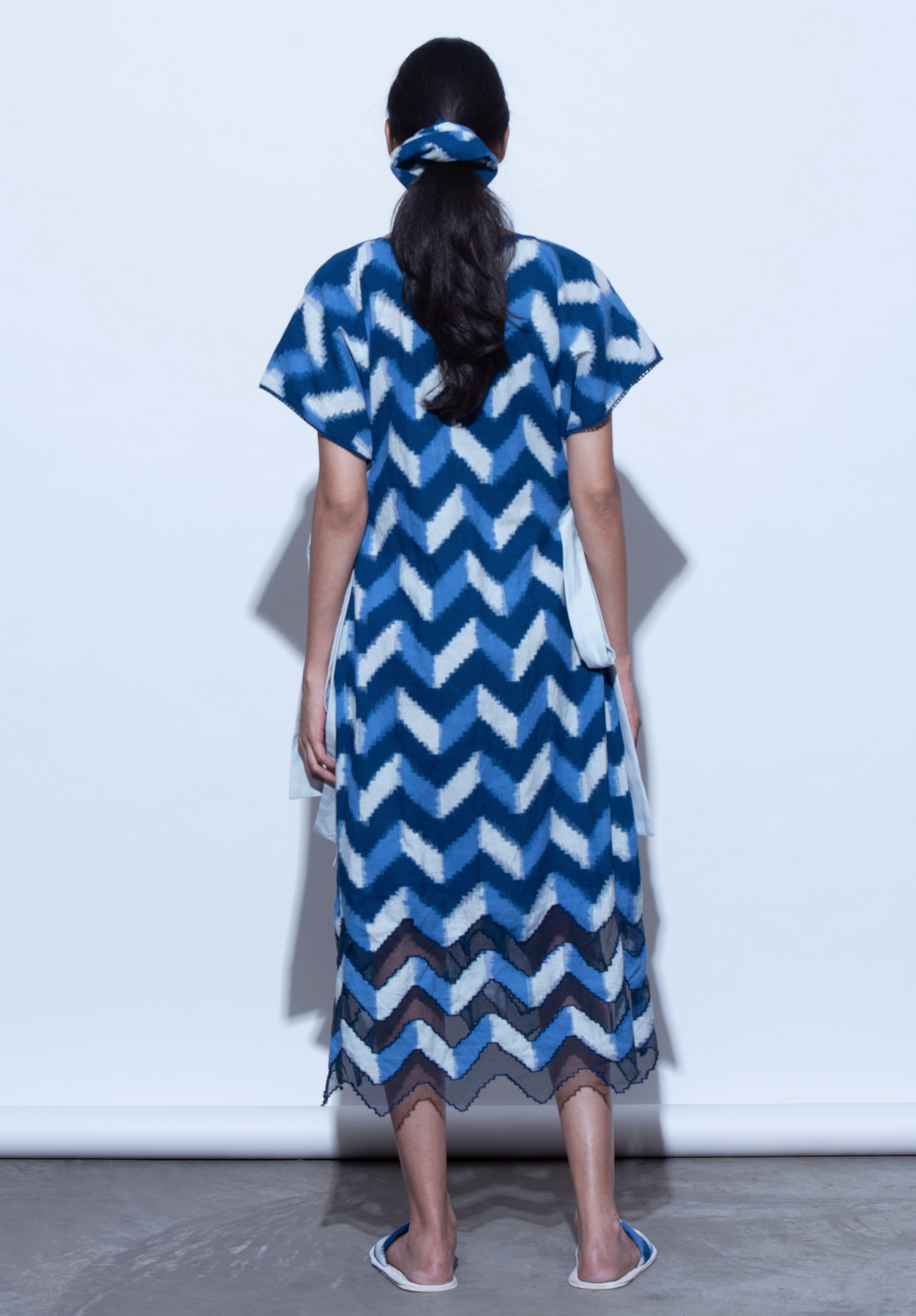 Anti-Fit Kaftan dress (Textured) Shriya Som Anti-Fit Kaftan dress (Textured) Shriya Som